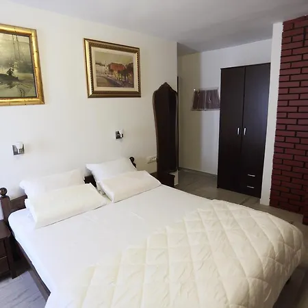 Golden Gate Dream Pensión Split