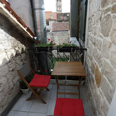 Golden Gate Dream Pensión Split